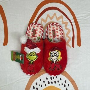 Kids’ Grinch and Cindy Lou slippers, size 2/3 NWT